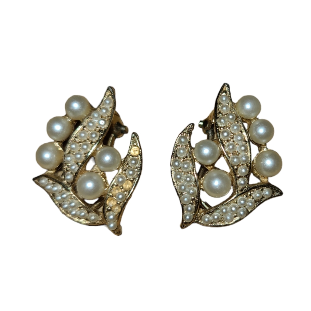 Vintage Pearl Like Clip-on Earrings Lot 1